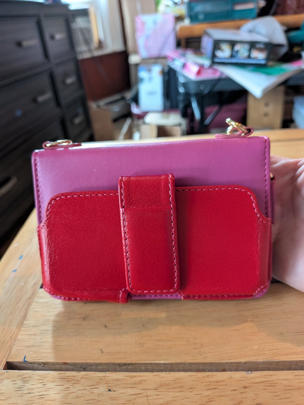 case-mate Pink and Red Colorblock Crossbody Wallet with Gold Hardware